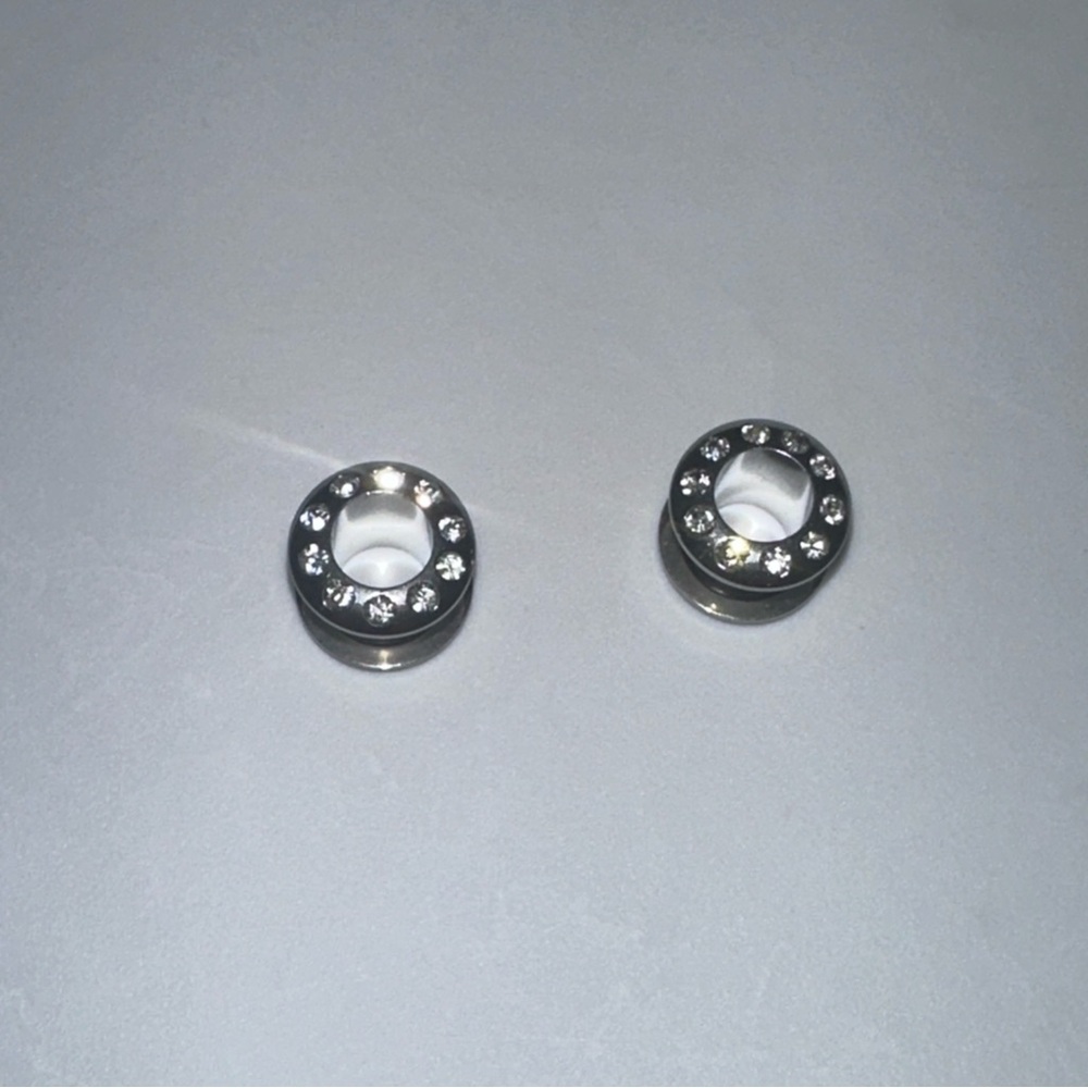 New 8 mm Ear Plugs piercings Earrings lobes never worn